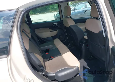 2017 Fiat 500L Trekking z USA, uszkodzony, nr VIN ZFBCFADH0HZ038730